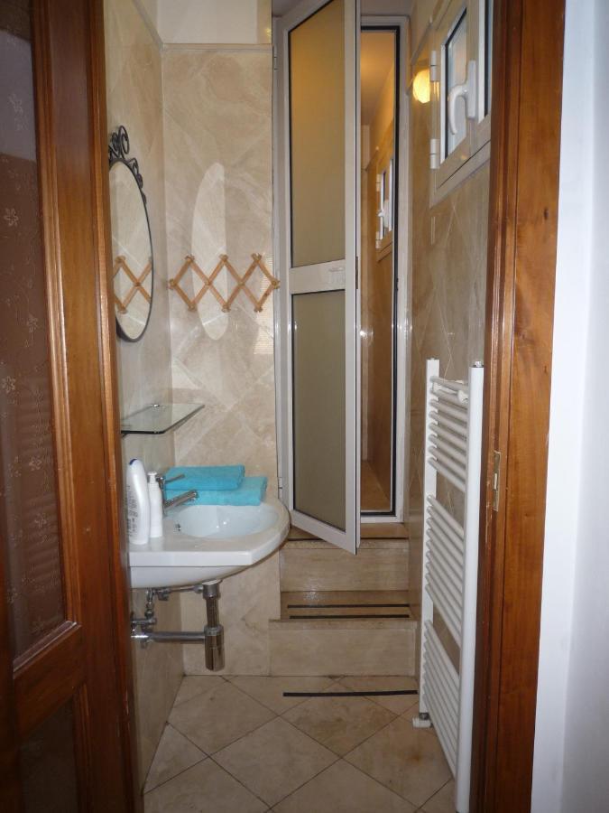 Residenza Mucha Apartment Рим Стая снимка
